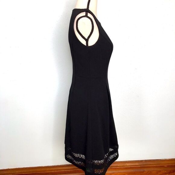 Gorgeous Sleeveless Tommy Hilfiger Dress - Picture 2 of 10